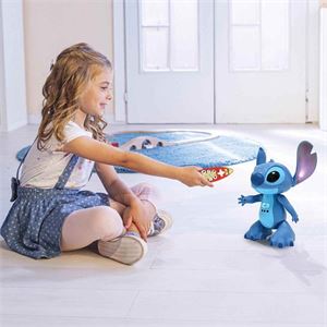 ff6f5_disney_stitch_sesli_ve_isikli_uzaktan_kumandali_in.jpg